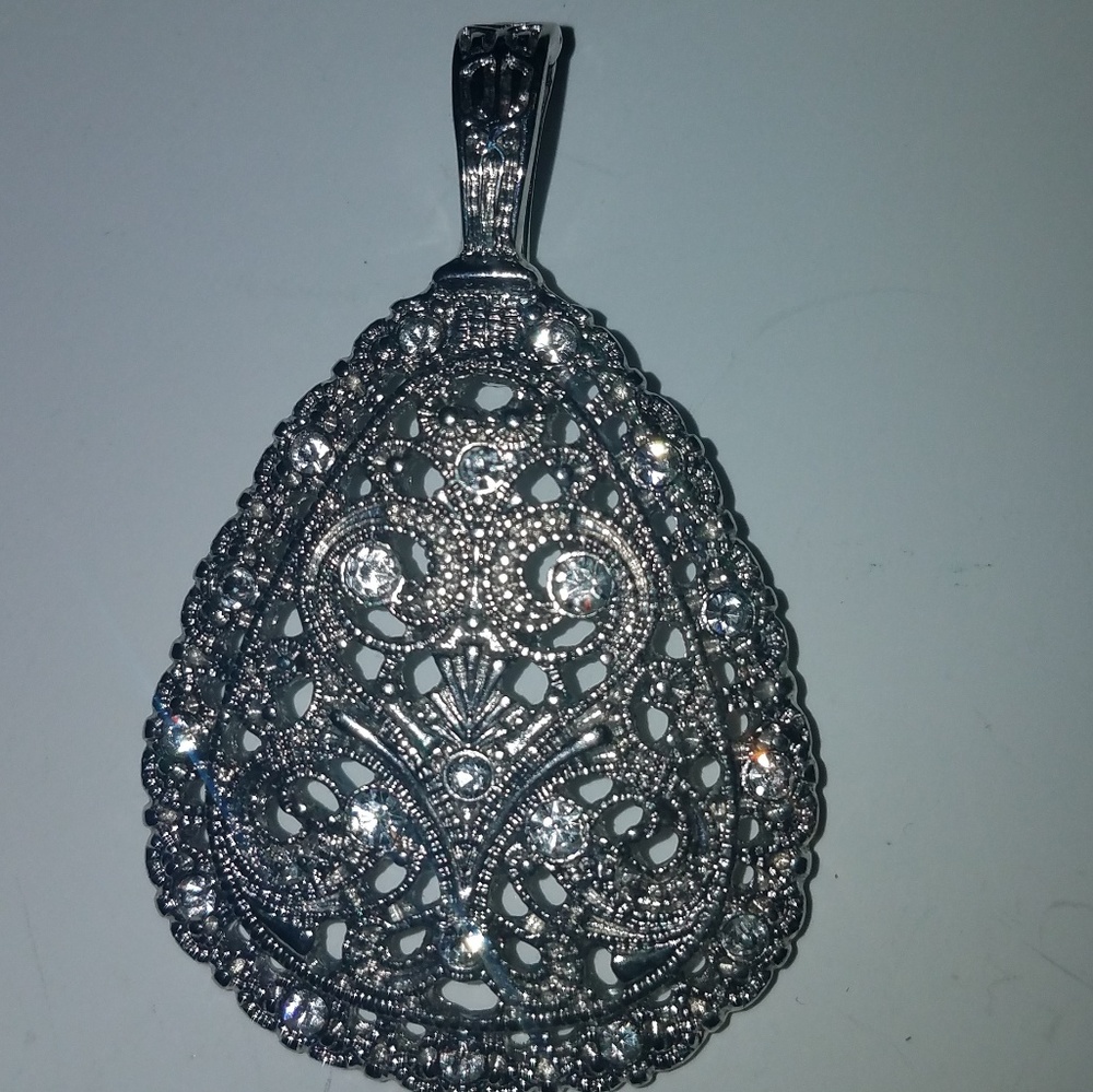 Silver,  gemstone pendant w magnetic clasp